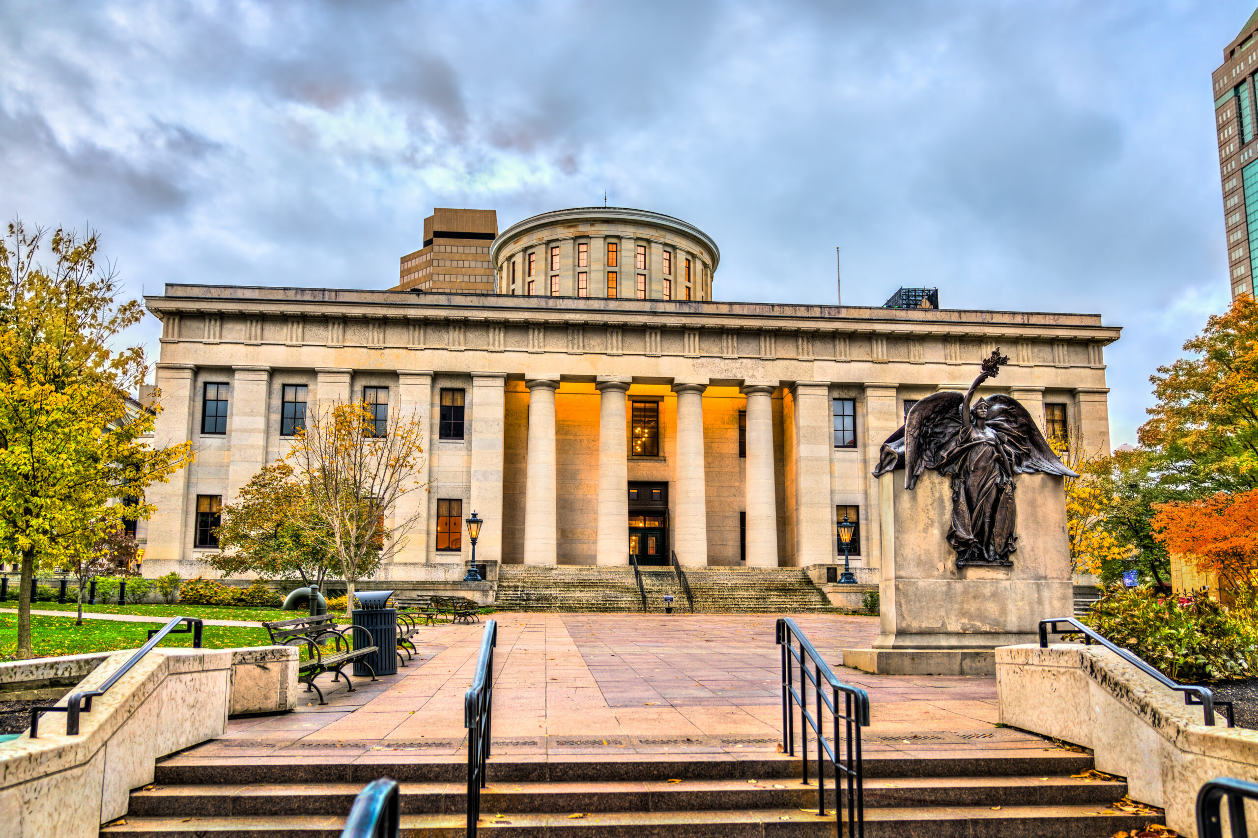 Picture of Ohio statehouse, representing homeschool regulation and policys